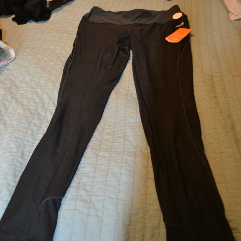 Black yoga workout pants Avia